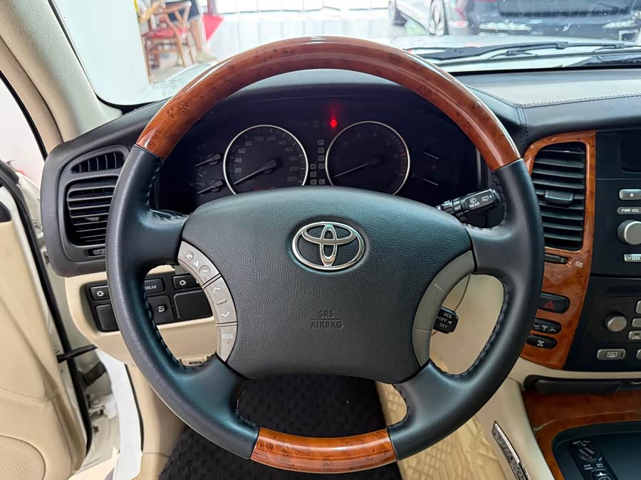 Toyota Land Cruiser 2004 #6 Toyota Land Cruiser 2004 car image #6