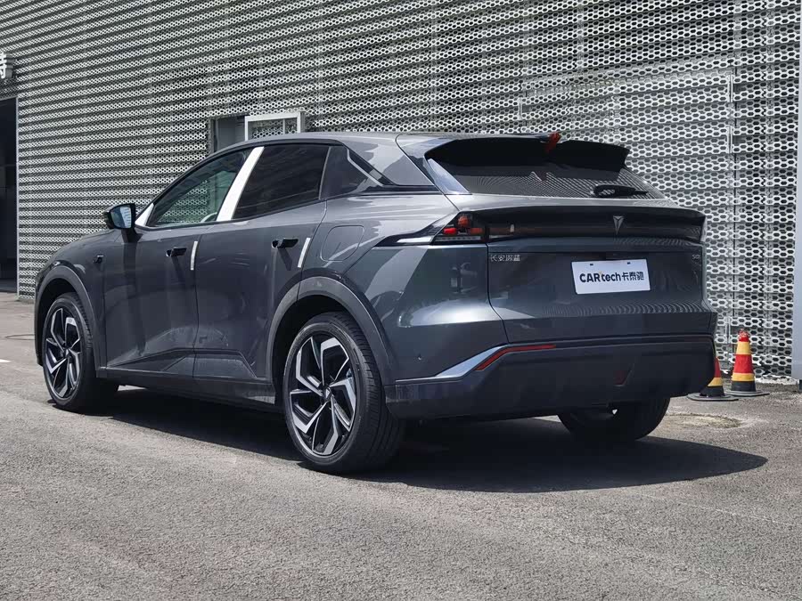 Deepal S07 2025 #6 Deepal S07 2025 car image #6