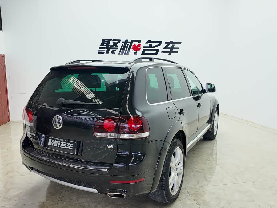 Volkswagen Touareg 2010 immagine di auto #6