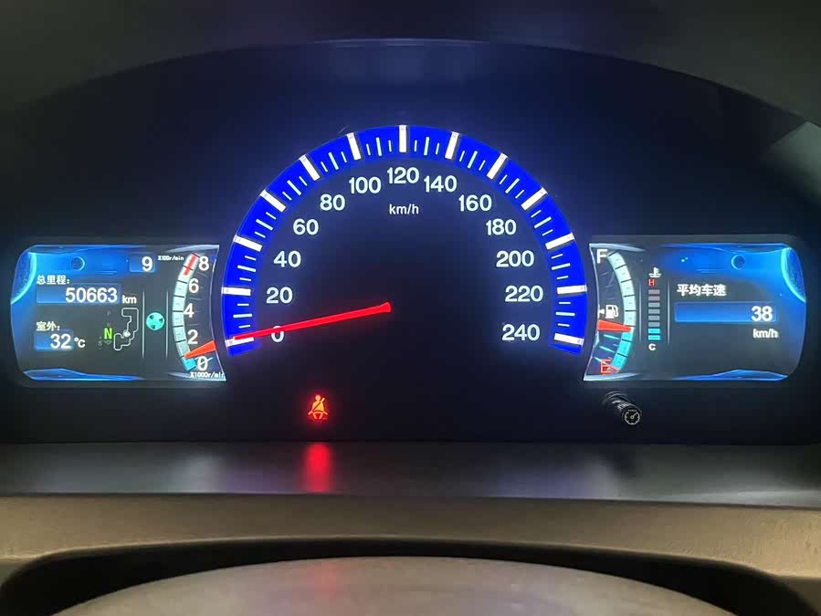 BYD G6 2013 car image #6