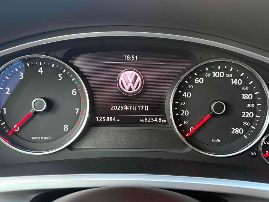 Volkswagen Touareg 2014 car image #6