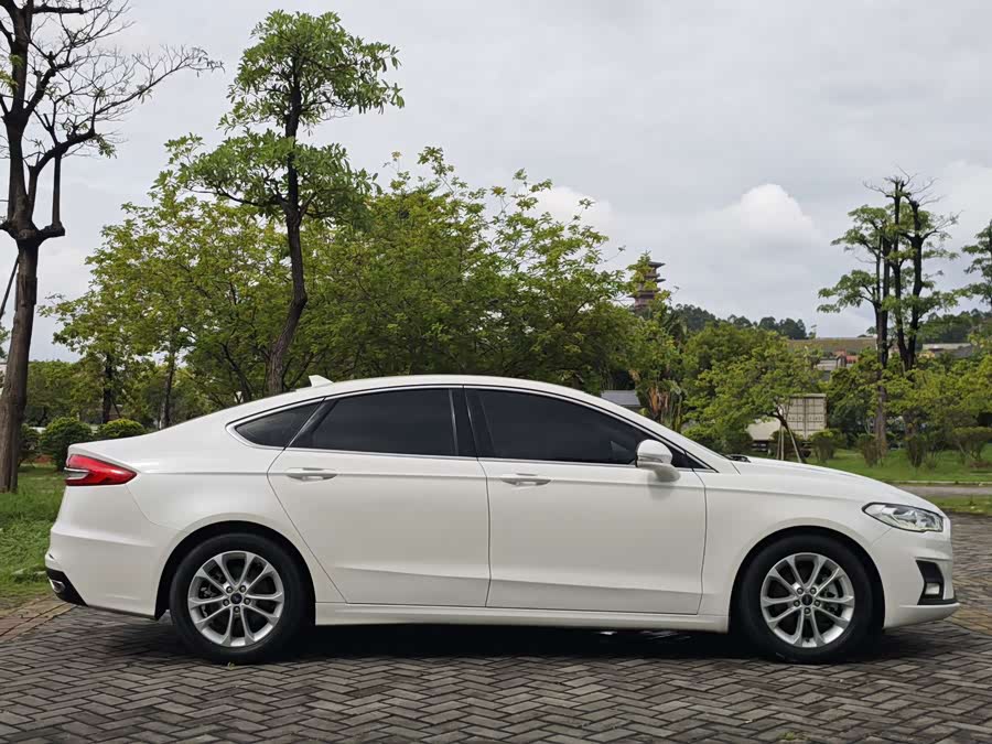 Ford Mondeo 2019 #6 Ford Mondeo 2019 car image #6