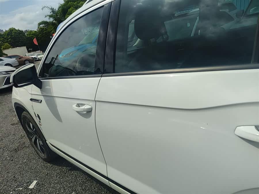 Volkswagen Tayron GTE 2021 car image #6