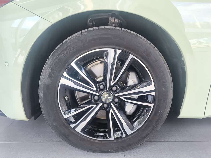 HongQi EH7 2024 #6 HongQi EH7 2024 car image #6