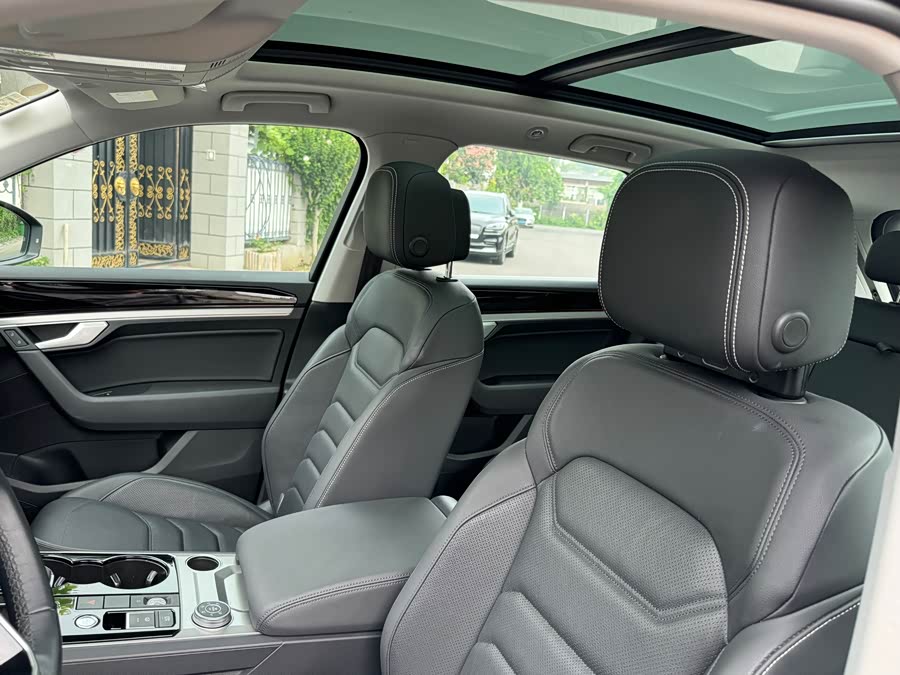 Volkswagen Touareg New Energy 2021 car image #6