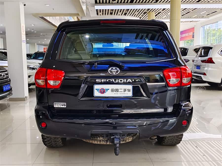 Toyota Sequoia 2018 immagine di auto #6