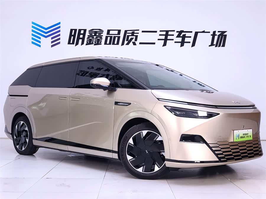 Xpeng X9 2024 immagine di auto #6