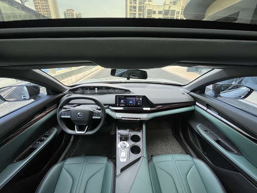 Changan UNI-V iDD 2024 #6 Changan UNI-V iDD 2024 car image #6