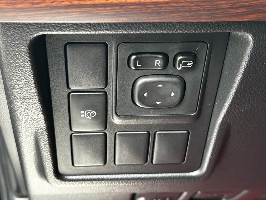 Toyota Land Cruiser Prado 2016 #6 Toyota Land Cruiser Prado 2016 car image #6