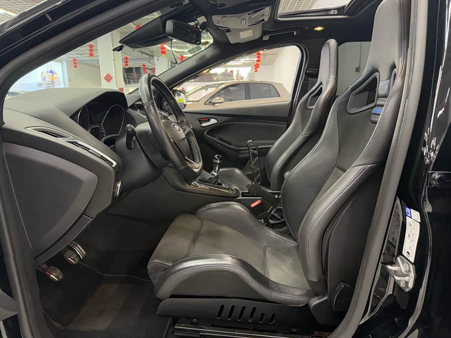 Ford Focus (Imported) 2019 car image #6