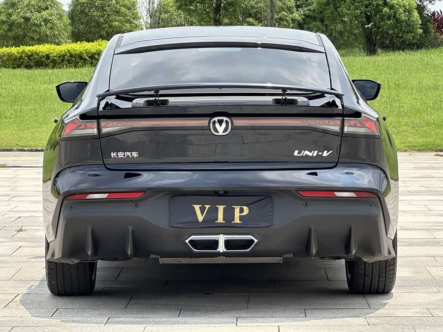 Changan UNI-V iDD 2024 صورة سيارة #6