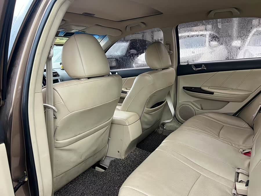 BYD G6 2014 immagine di auto #6