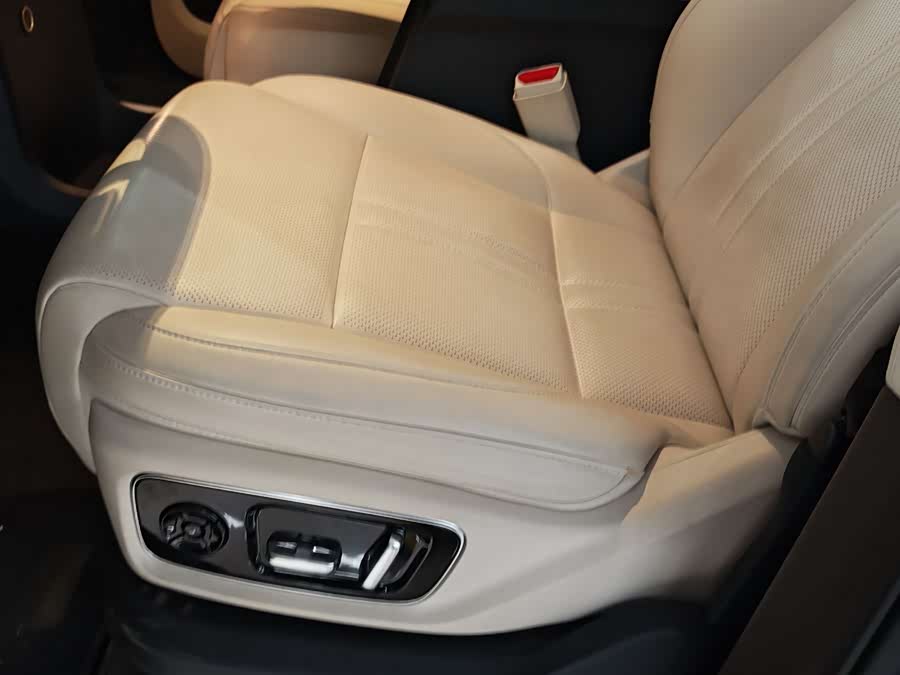 理想汽车 理想MEGA 2024 汽车图片 #6