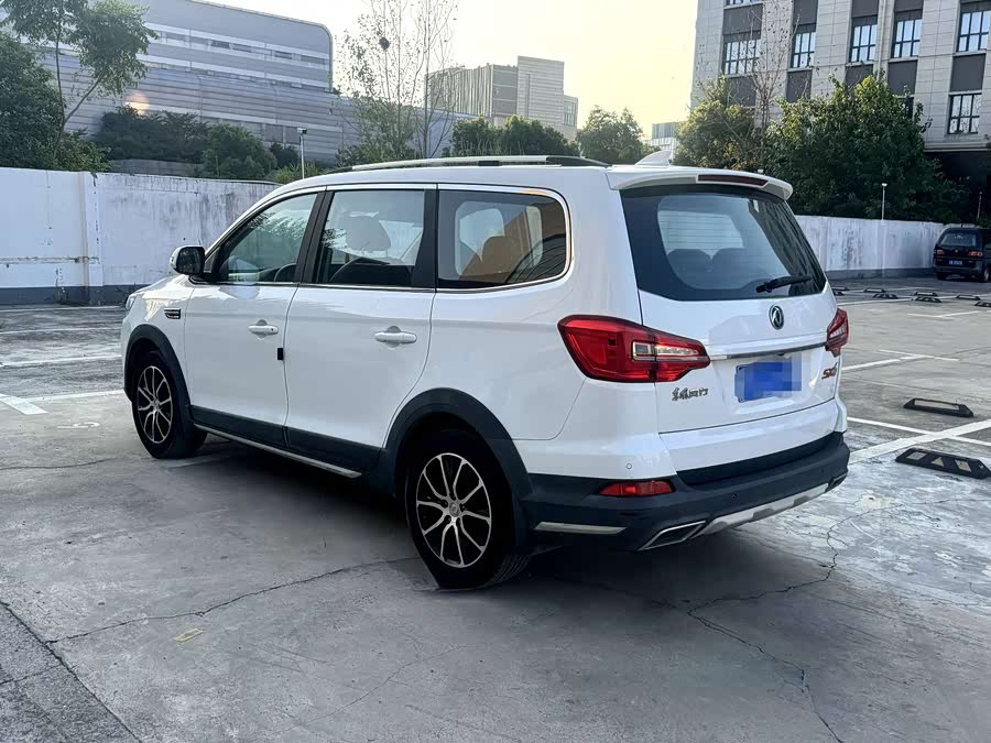 Forthing SX6 2020 car image #6