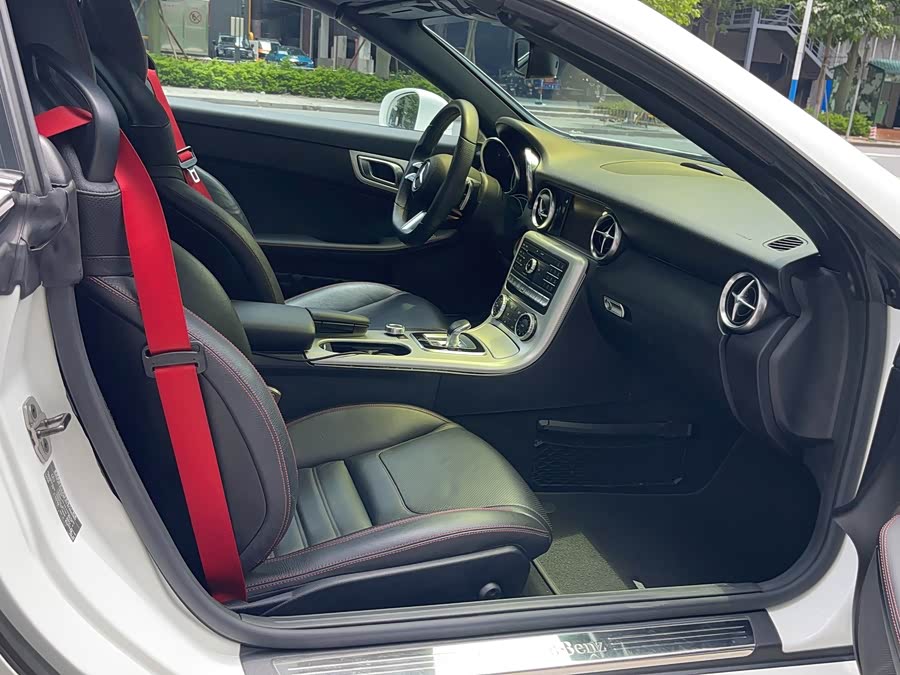 Mercedes-Benz SLC Class 2018 car image #6