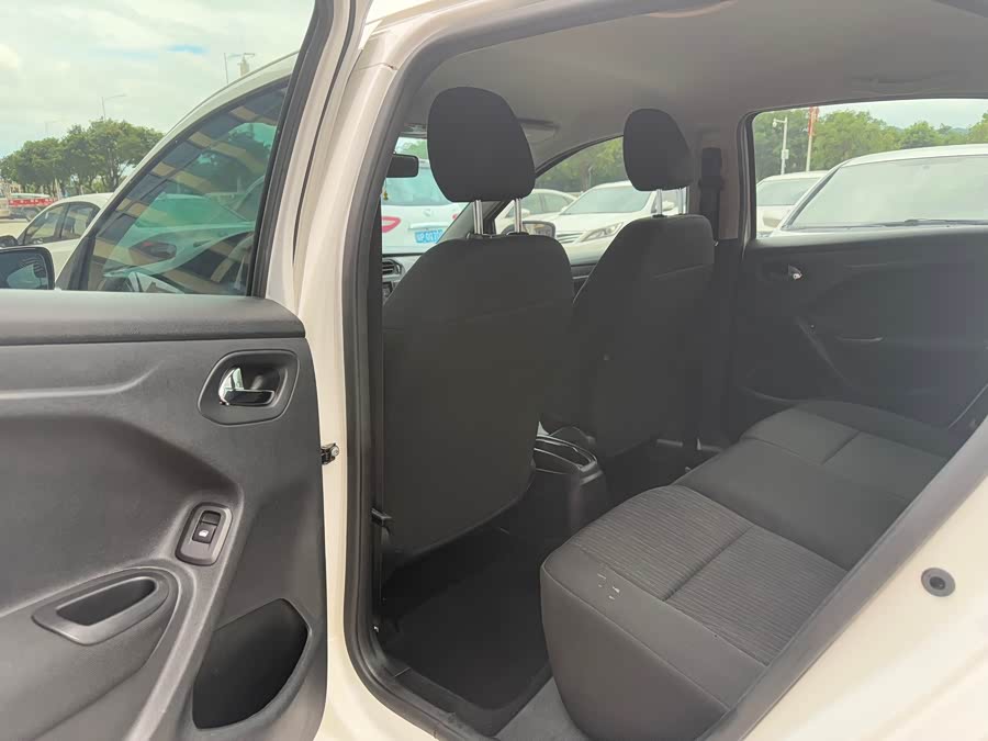 Citroen C-Elysée 2016 car image #6