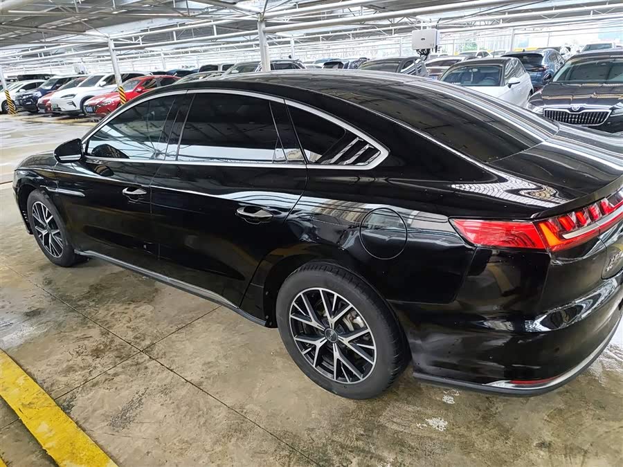 BYD e9 2021 car image #6