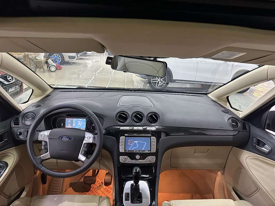 Ford S-MAX 2010 immagine di auto #6