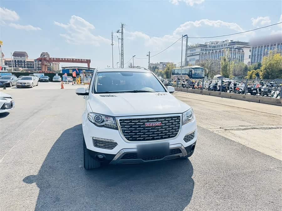 Haval H8 2017 car image #6