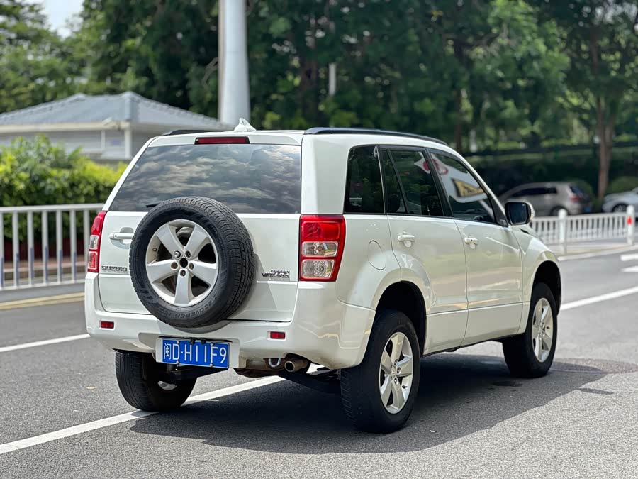 铃木 超级维特拉 2011 汽车图片 #6