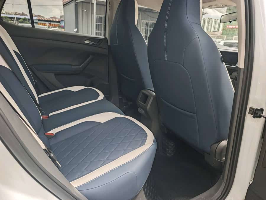 Volkswagen T-Cross 2023 car image #6