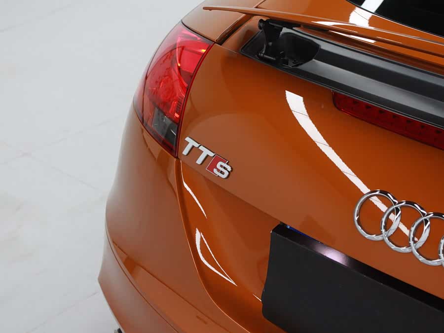 Audi TTS 2015 car image #6