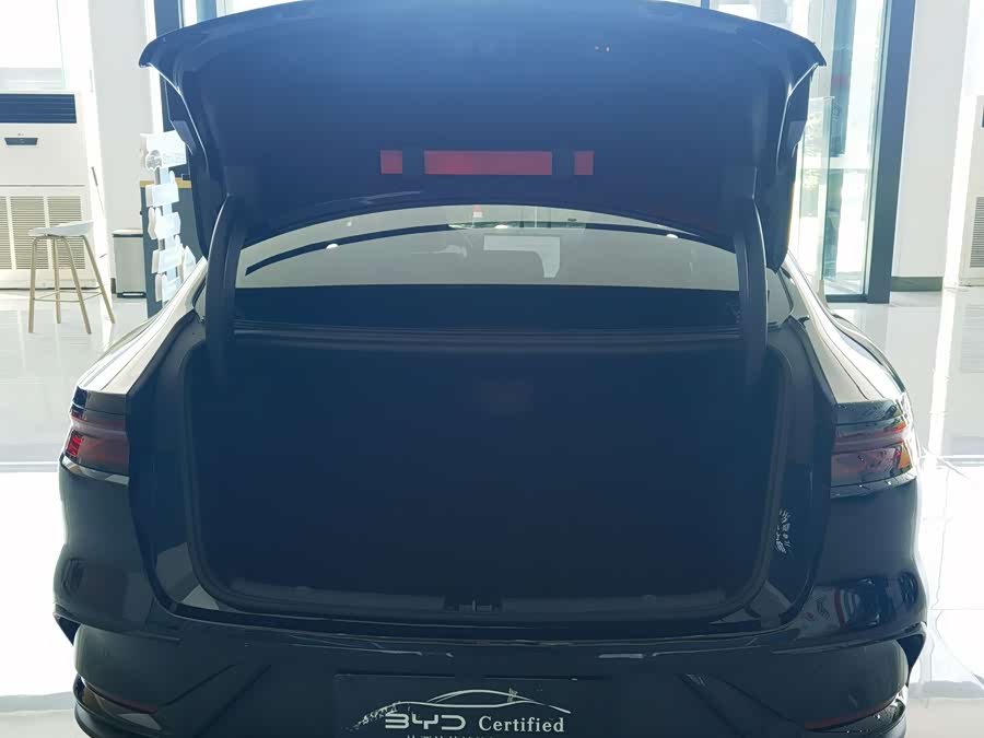 BYD Han 2025 صورة سيارة #6