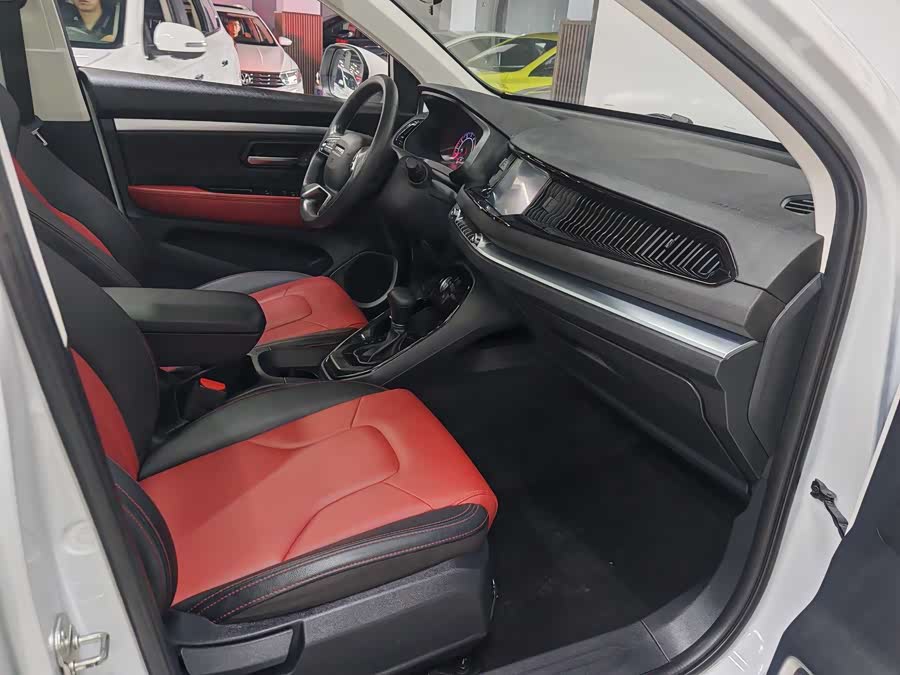 Haval H2s 2019 #6 Haval H2s 2019 car image #6