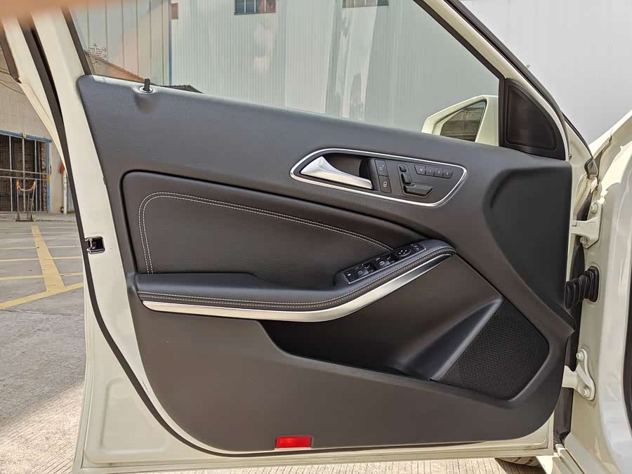 Mercedes-Benz A Class (Imported) 2015 car image #6