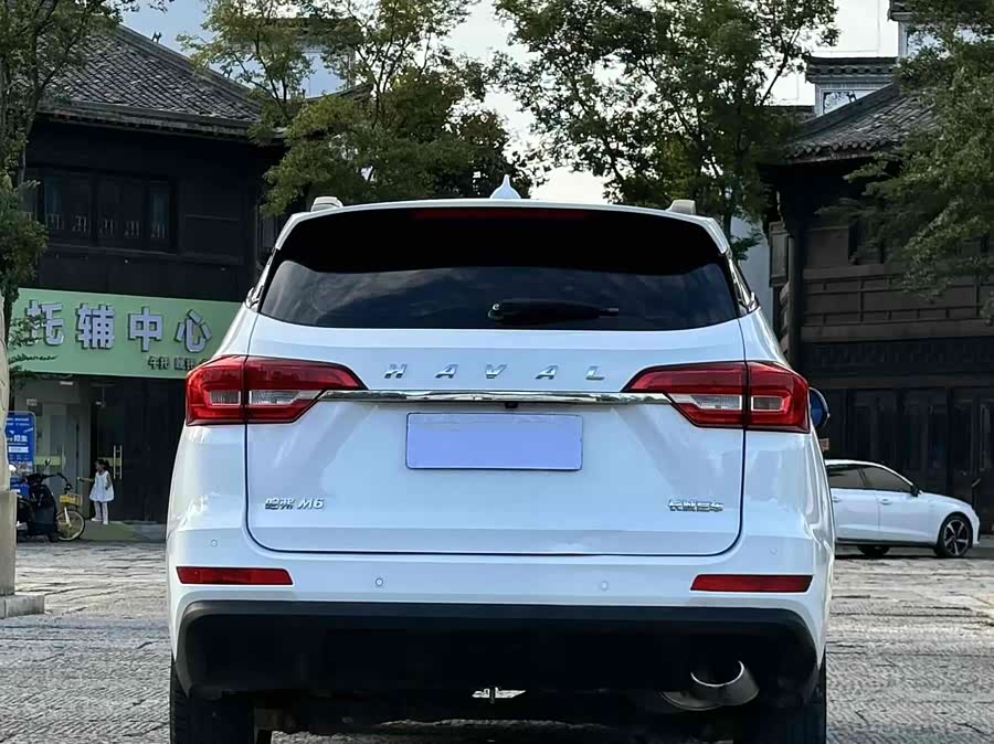 Haval H2 2018 #6 Haval H2 2018 car image #6