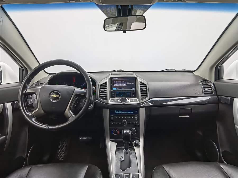 Chevrolet Captiva 2017 car image #6