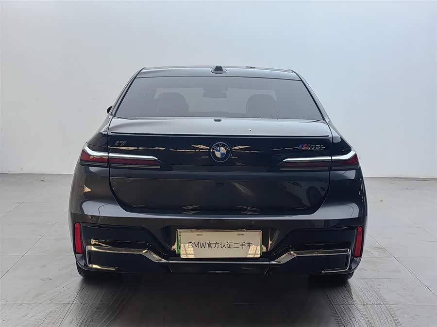 BMW i7 M70L 2024 #6 BMW i7 M70L 2024 car image #6