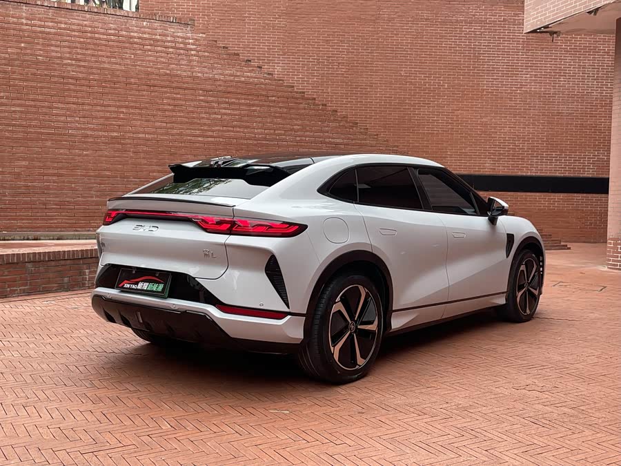 BYD SongL EV 2023 #6 BYD SongL EV 2023 car image #6