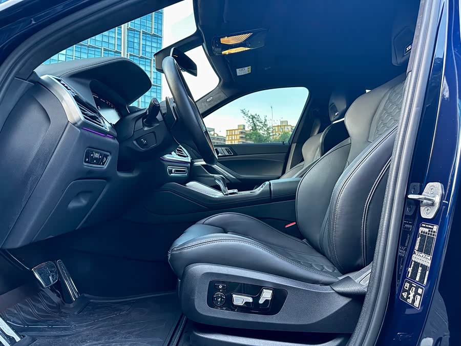 BMW X6 M 2023 car image #6