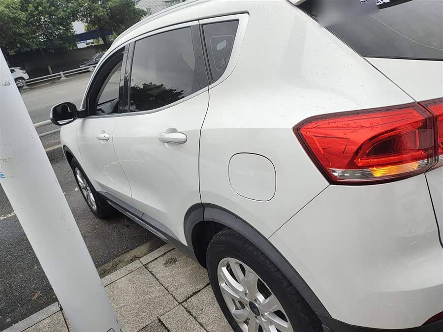 Haval H4 2019 #6 Haval H4 2019 car image #6