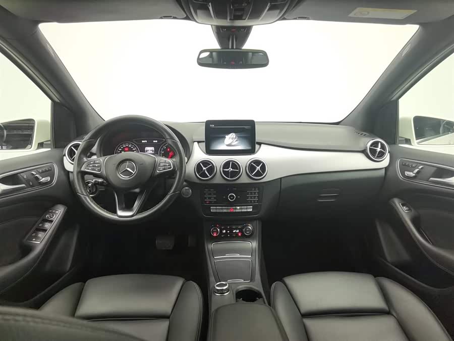 Mercedes-Benz B Class 2017 car image #6