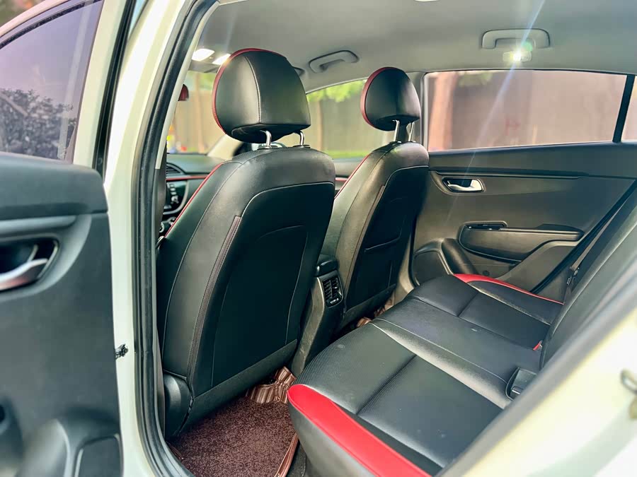 Kia Rio Cross 2018 صورة سيارة #6