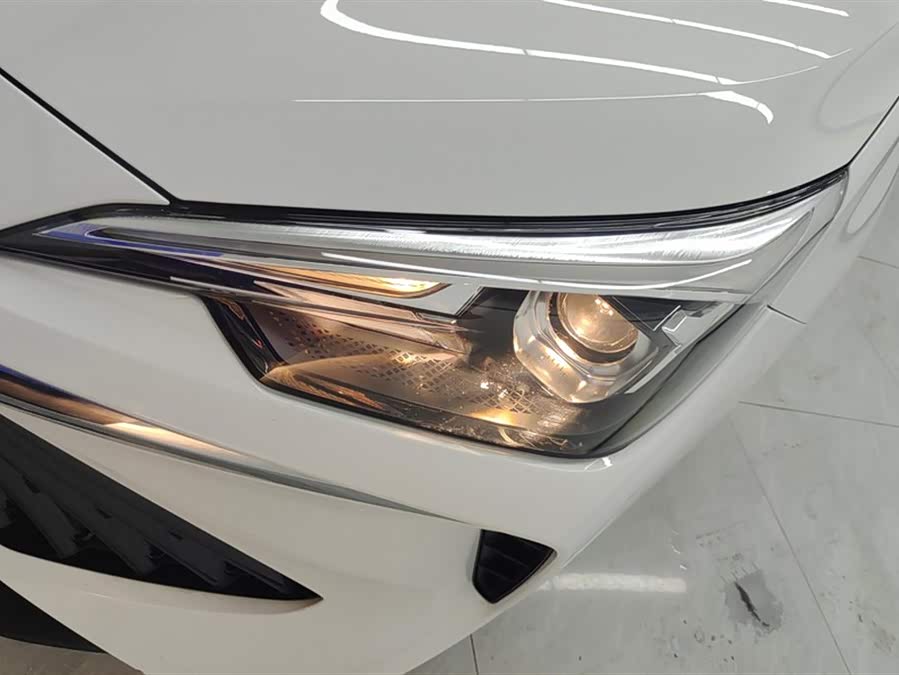 Roewe i5 2024 car image #6