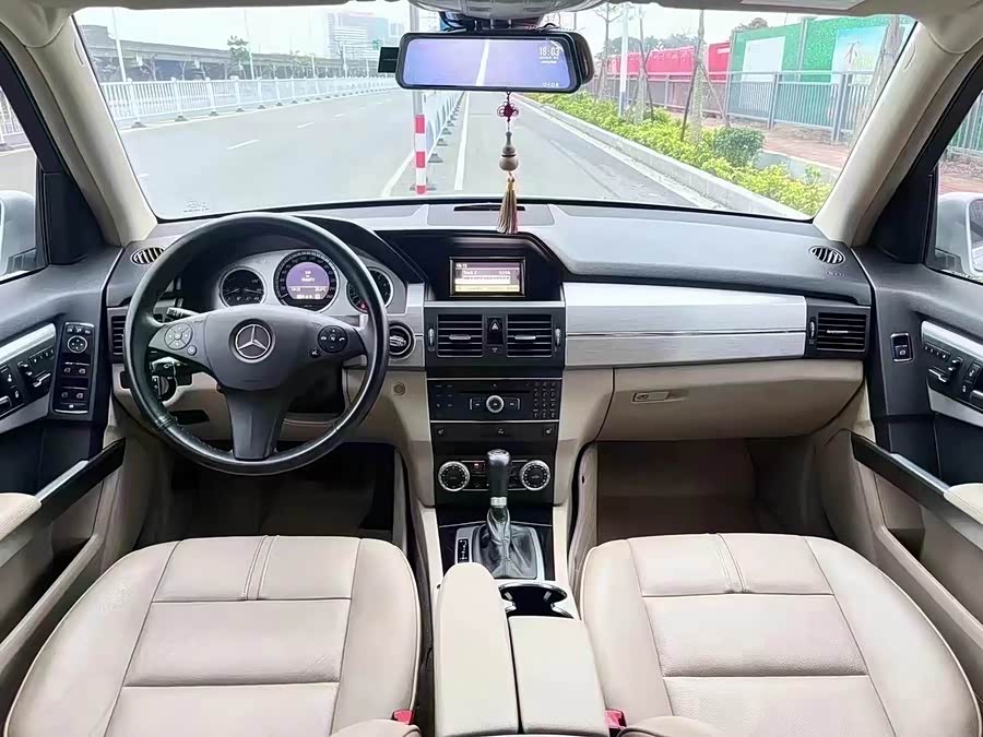 Mercedes-Benz GLK Class (Imported) 2010 #6 Mercedes-Benz GLK Class (Imported) 2010 car image #6