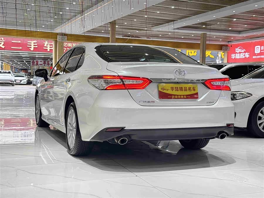 Toyota Camry 2020 car image #6