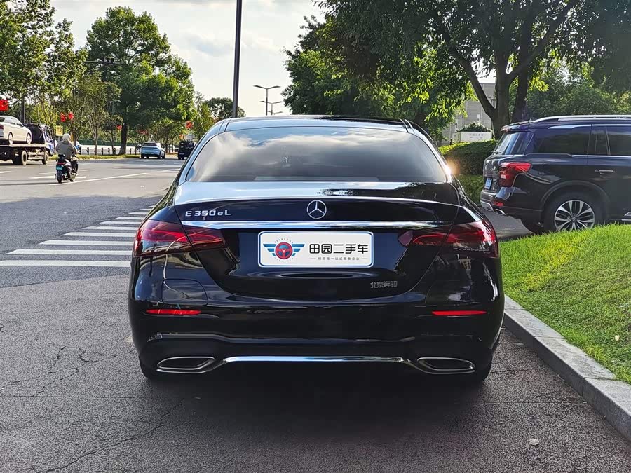 Mercedes-Benz E Class New Energy 2022 car image #6