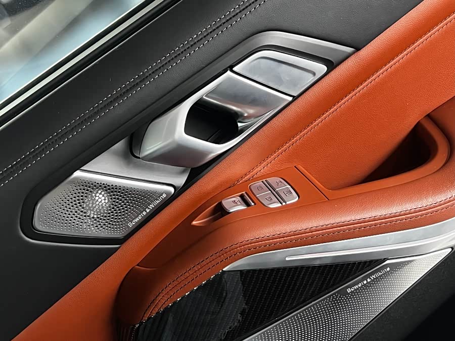 BMW X7 M60i 2023 car image #6