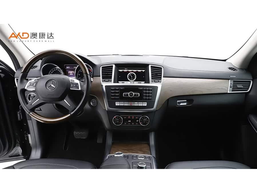 Mercedes-Benz GL Class 2015 car image #6