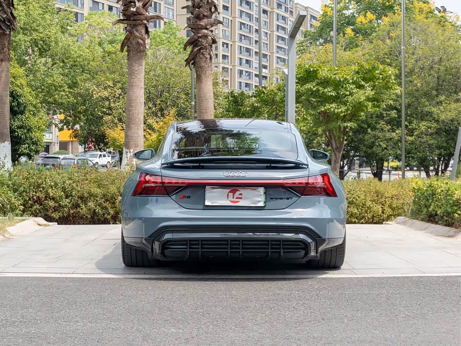 Audi e-tron GT 2024 car image #6