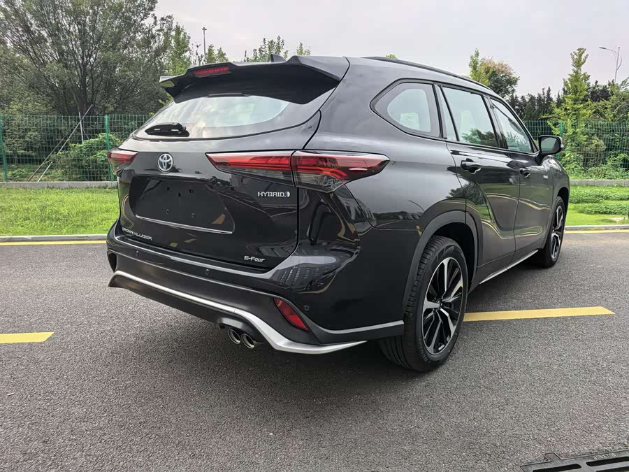 Toyota Crown Kluger 2025 car image #6