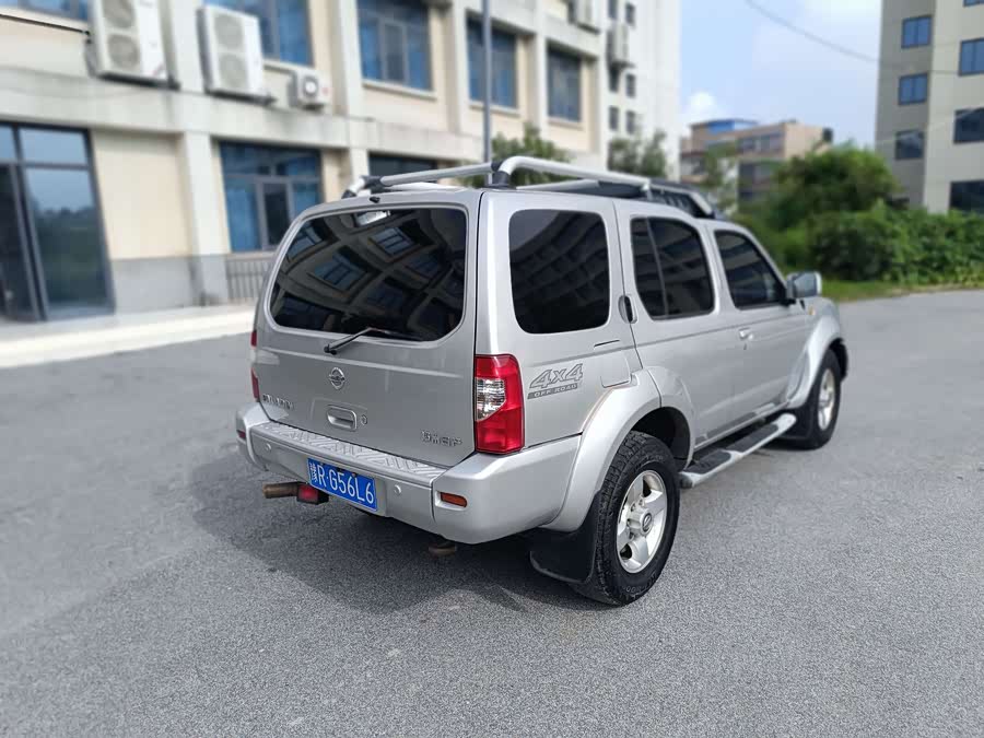 日产 日产帕拉丁 2010 汽车图片 #6