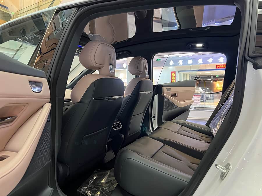 Deepal SL03 2025 car image #6