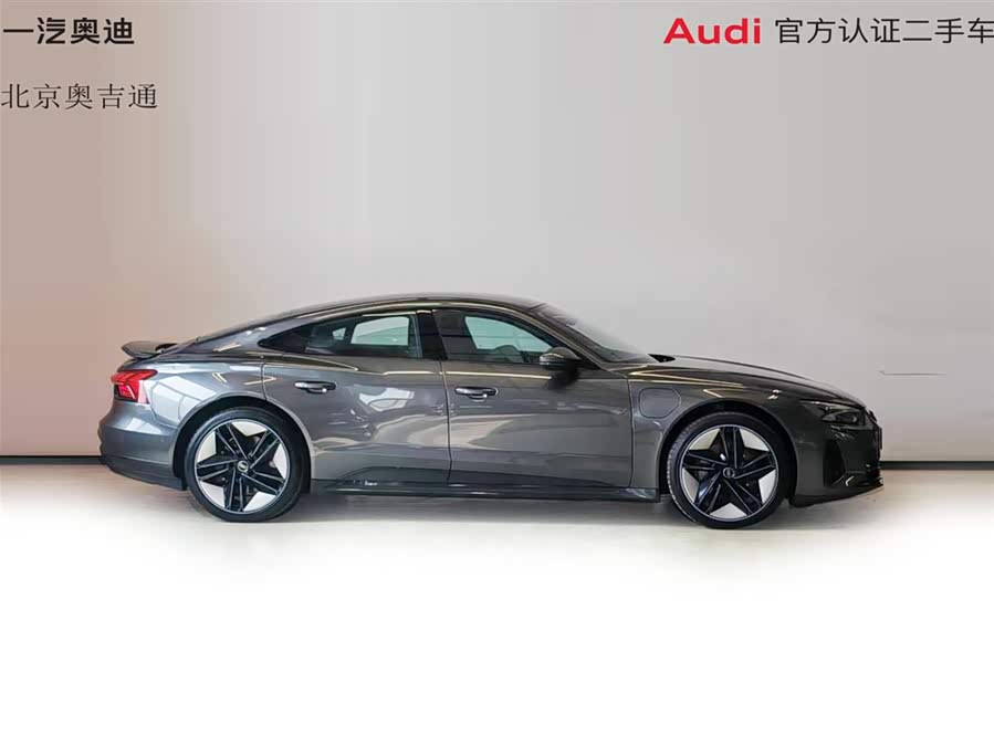 Audi e-tron GT 2024 صورة سيارة #6