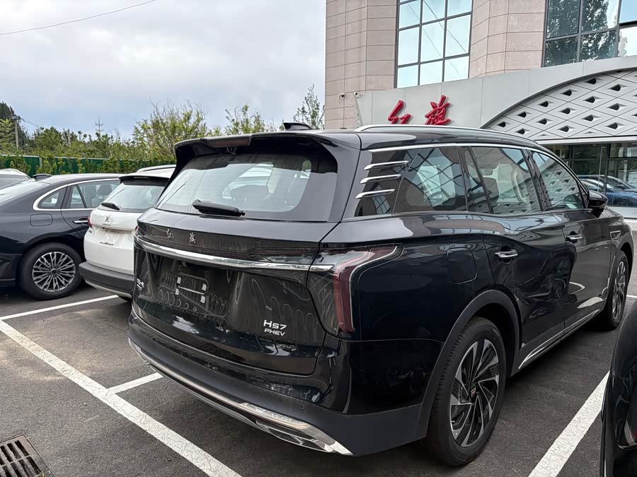HongQi HS7 PHEV 2025 car image #6
