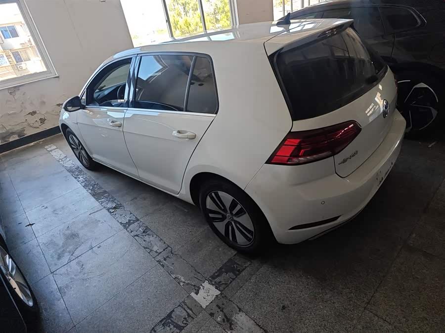 Volkswagen Golf Pure Electric 2020 imagen de coche #6